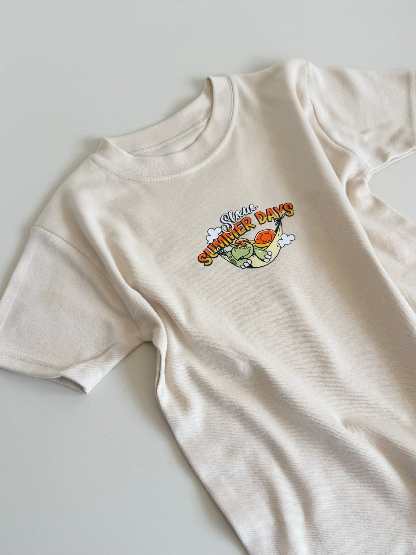 Slow Summer Days T-shirt in Neutral, 100% Cotton
