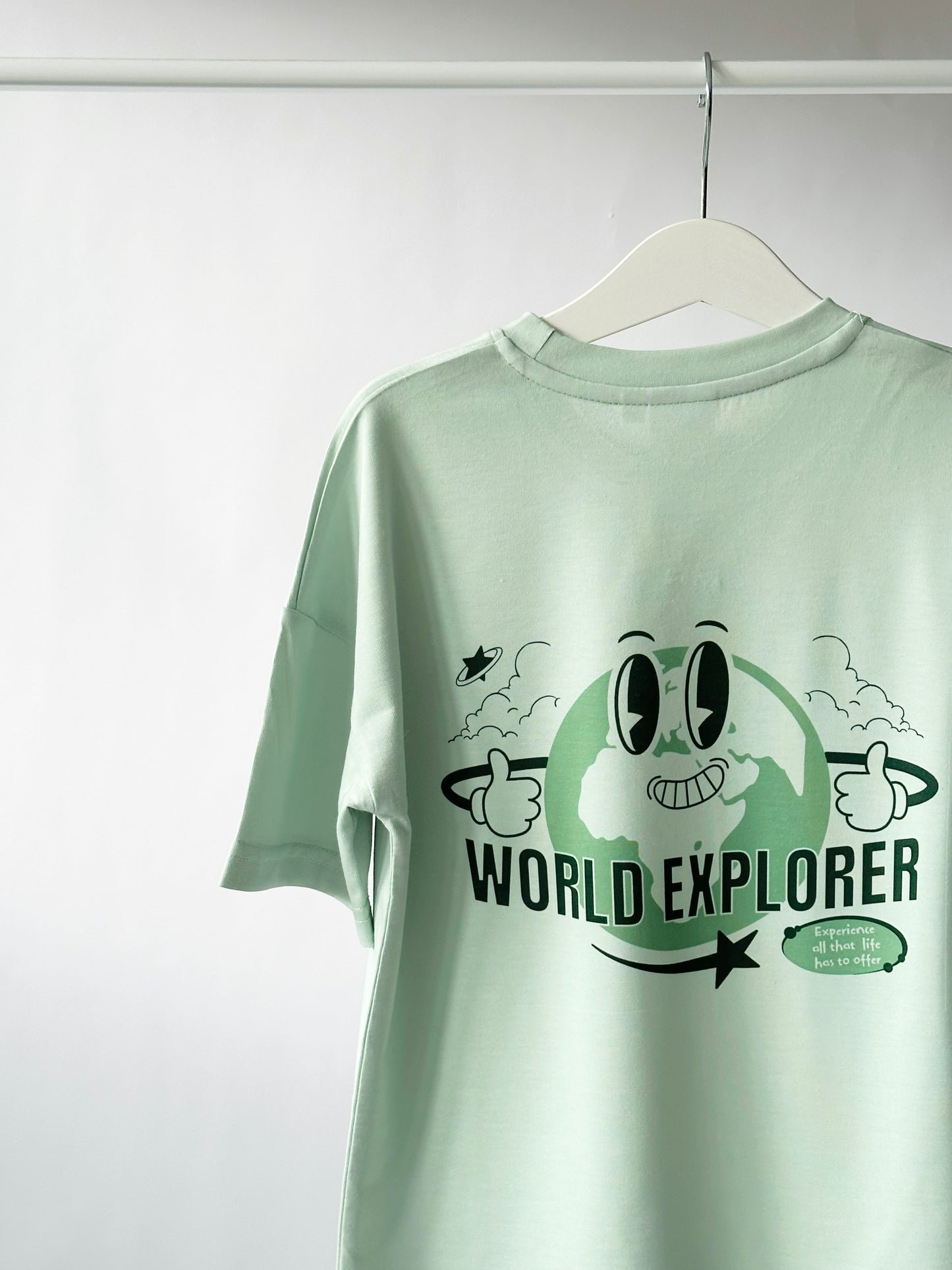 World Explorer Dropped Sleeve T-shirt In Pistachio