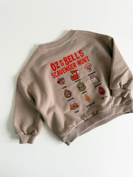 Scavenger Hunt Sweatshirt in Oak